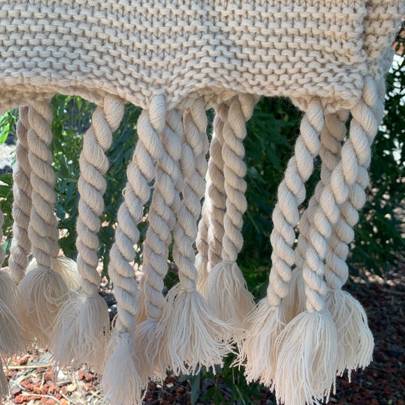 Hotel Vendome Bedding Nwt Hotel Vendomr Knitted Throw In Blue And